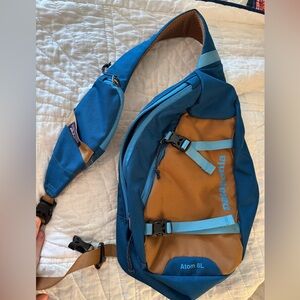 Patagonia Atom sling bag
